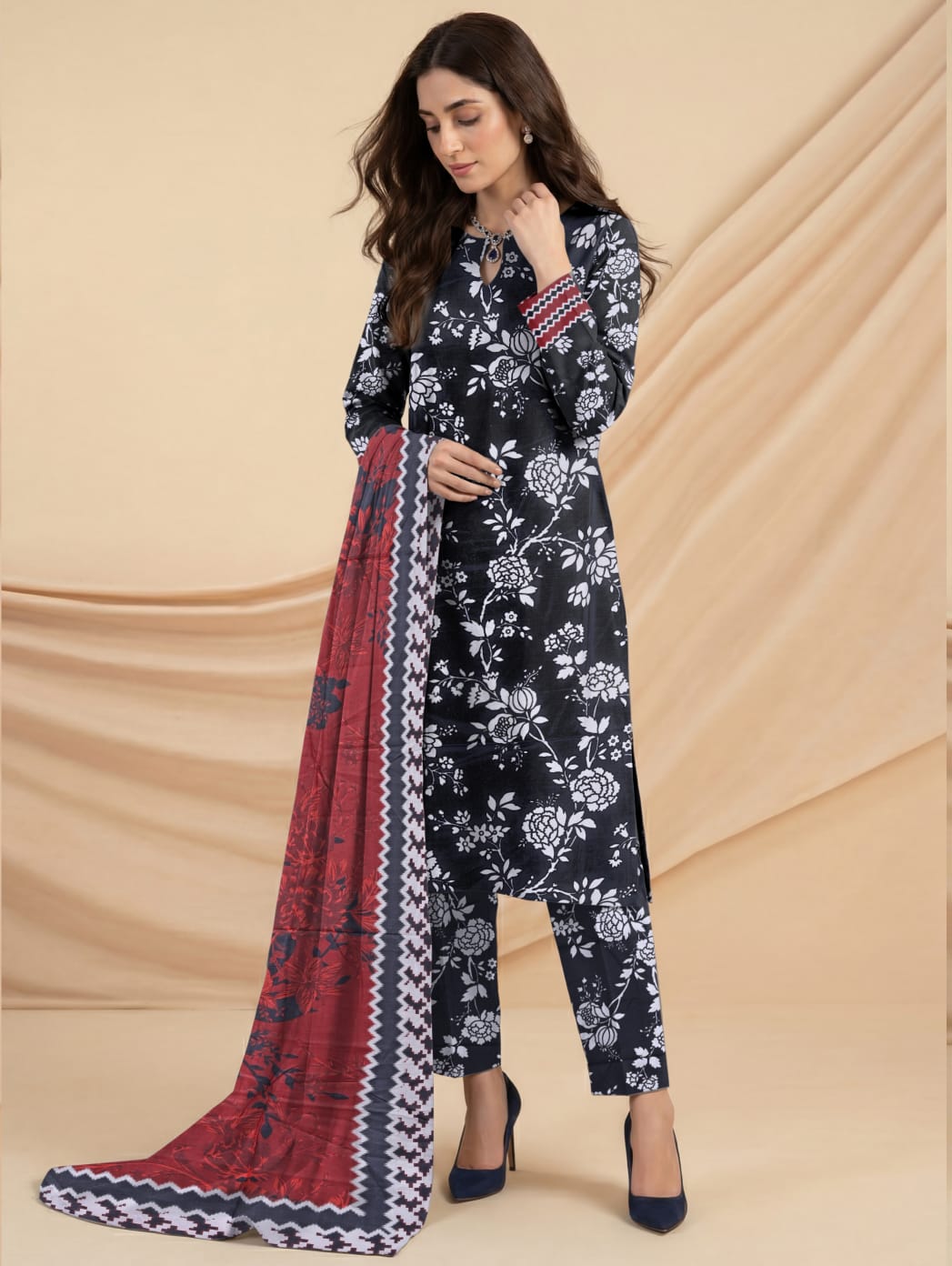 Zarai Premium Lawn - WOMEN SUIT - 3 PCS - ZPL11